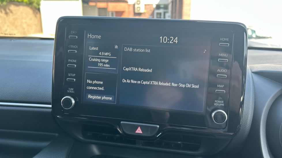Toyota Yaris 1.5 Hybrid Design 5dr CVT Hybrid Hatchback - Image 9