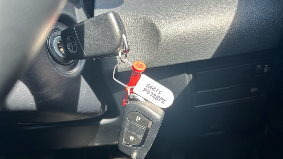 Toyota Yaris 1.5 Hybrid Design 5dr CVT Hybrid Hatchback - Image 28