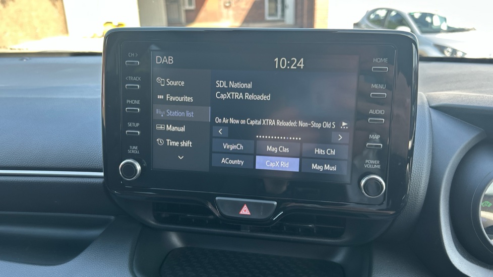 Toyota Yaris 1.5 Hybrid Design 5dr CVT Hybrid Hatchback - Image 35
