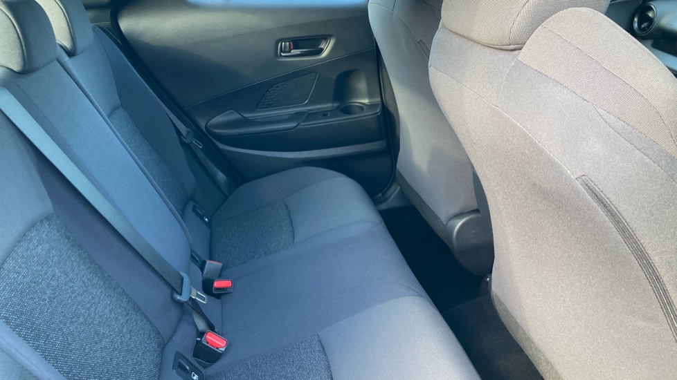 Toyota C-HR 1.8 Hybrid Icon 5dr CVT Hybrid Hatchback - Image 8