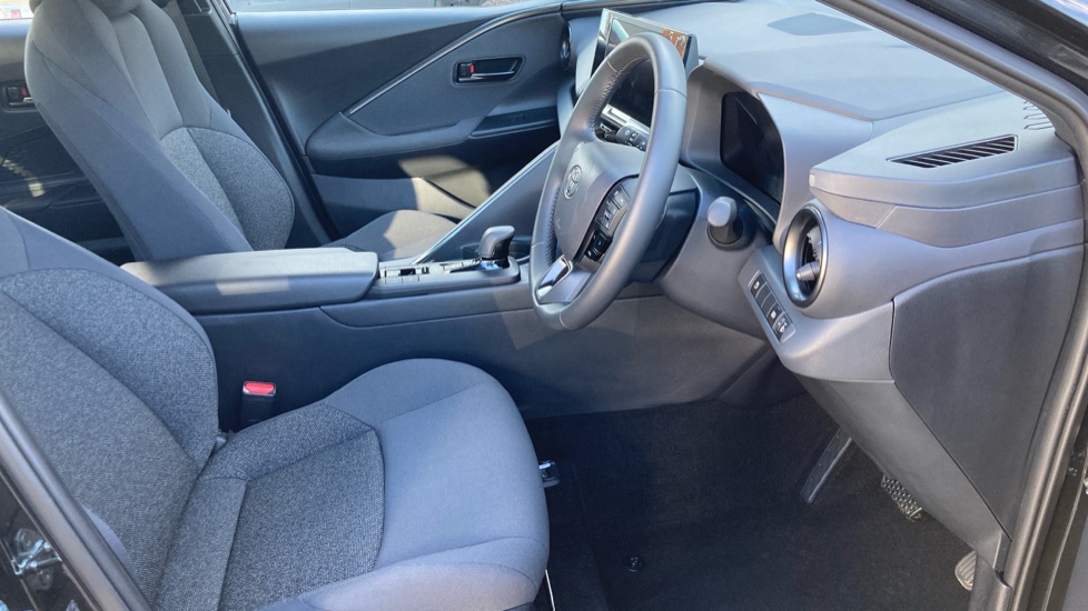 Toyota C-HR 1.8 Hybrid Icon 5dr CVT Hybrid Hatchback - Image 12