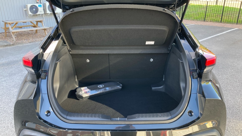 Toyota C-HR 1.8 Hybrid Icon 5dr CVT Hybrid Hatchback - Image 13