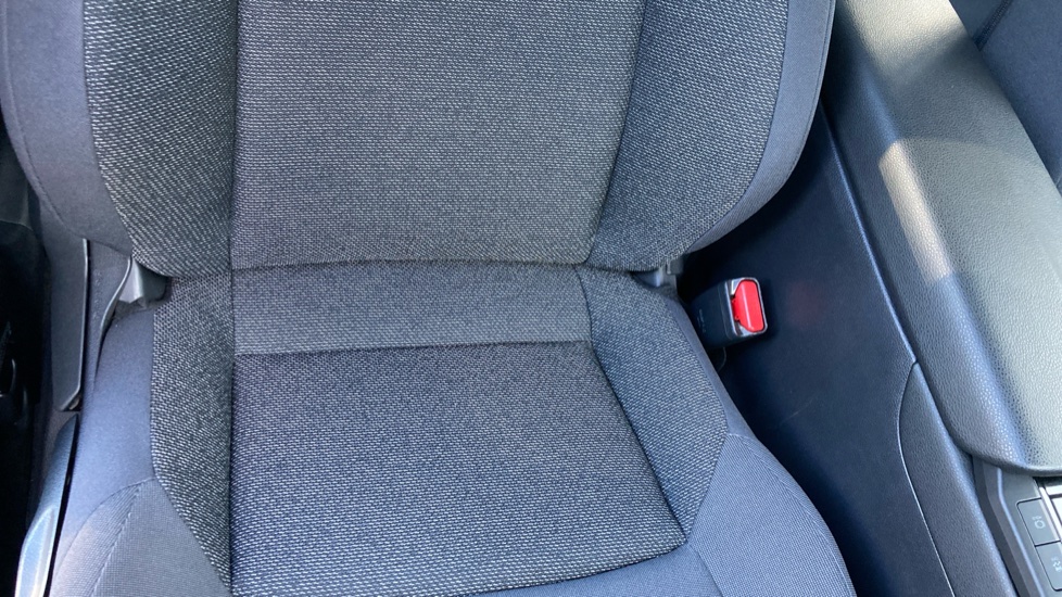 Toyota C-HR 1.8 Hybrid Icon 5dr CVT Hybrid Hatchback - Image 14