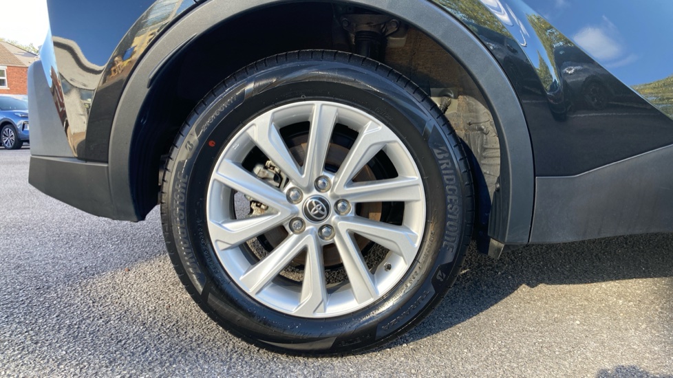 Toyota C-HR 1.8 Hybrid Icon 5dr CVT Hybrid Hatchback - Image 25