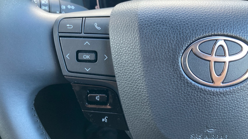 Toyota C-HR 1.8 Hybrid Icon 5dr CVT Hybrid Hatchback - Image 37