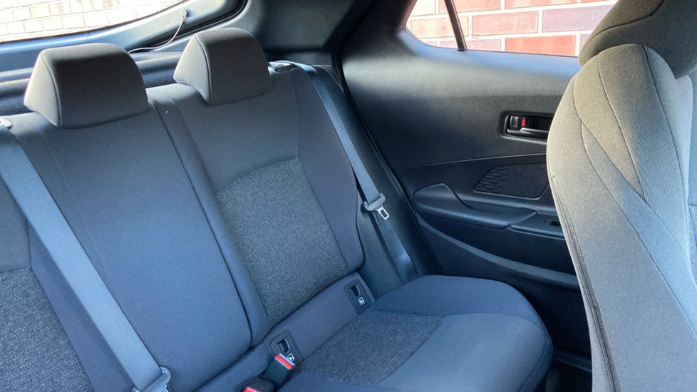Toyota C-HR 1.8 Hybrid Icon 5dr CVT Hybrid Hatchback - Image 40