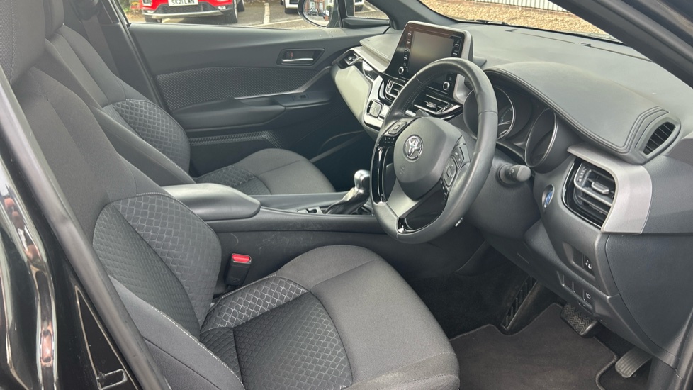 Toyota C-HR 1.8 Hybrid Icon 5dr CVT Hybrid Hatchback - Image 12
