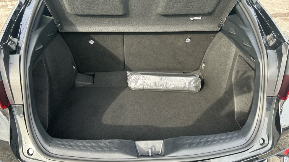 Toyota C-HR 1.8 Hybrid Icon 5dr CVT Hybrid Hatchback - Image 13
