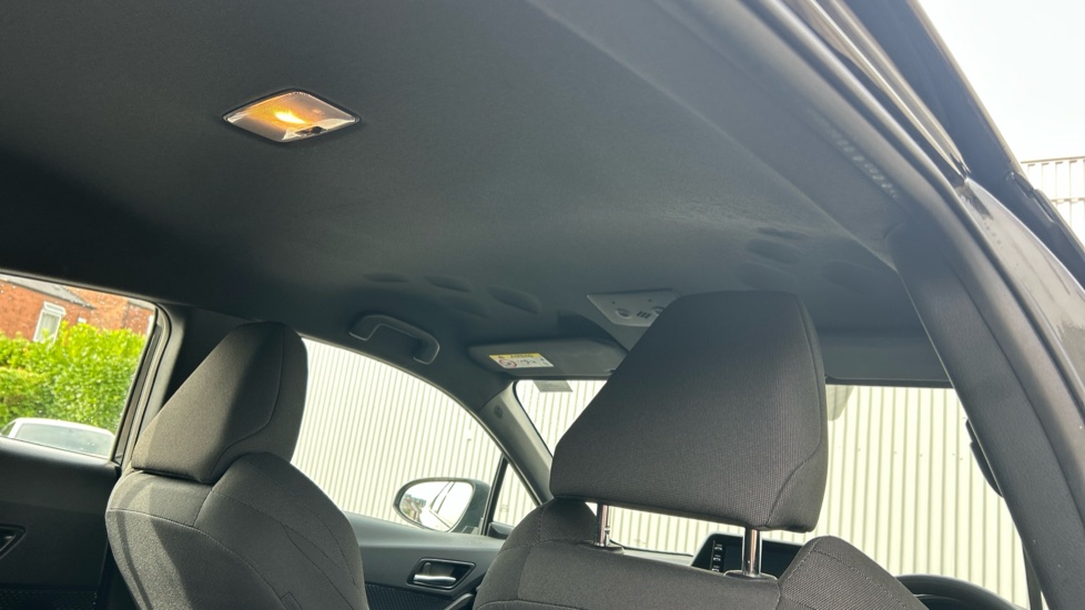 Toyota C-HR 1.8 Hybrid Icon 5dr CVT Hybrid Hatchback - Image 19