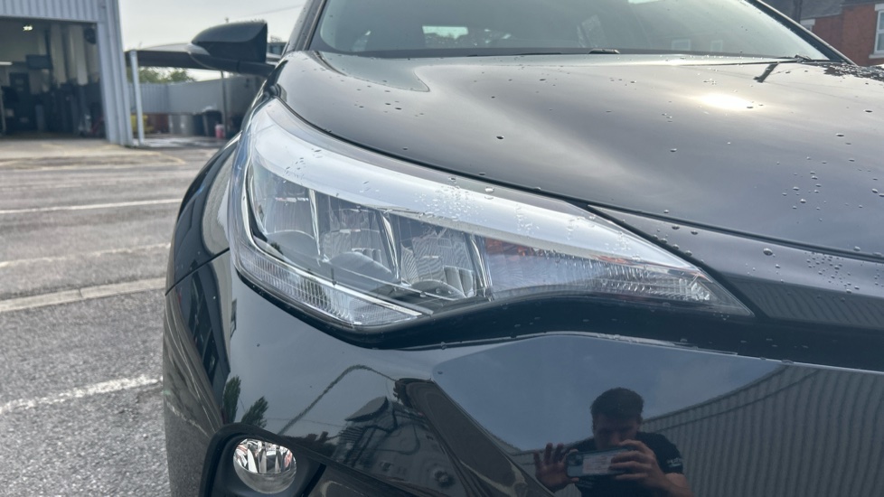 Toyota C-HR 1.8 Hybrid Icon 5dr CVT Hybrid Hatchback - Image 20