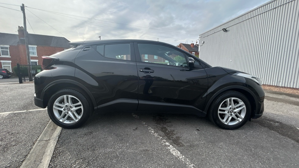 Toyota C-HR 1.8 Hybrid Icon 5dr CVT Hybrid Hatchback - Image 23