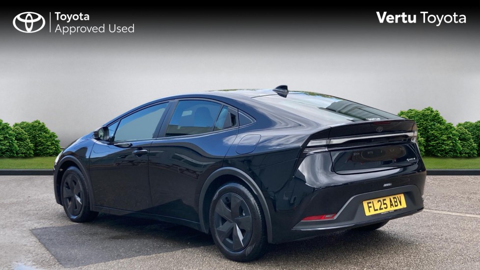 Toyota Prius 2.0 PHEV Design 5dr CVT Hatchback - Image 4