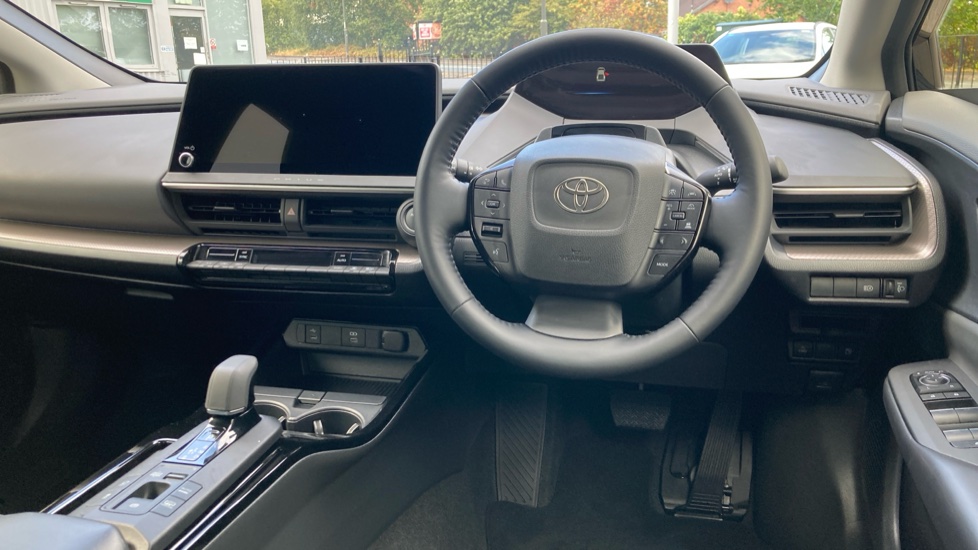 Toyota Prius 2.0 PHEV Design 5dr CVT Hatchback - Image 6