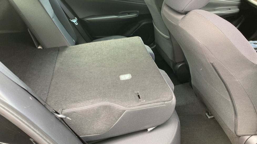Toyota Prius 2.0 PHEV Design 5dr CVT Hatchback - Image 18