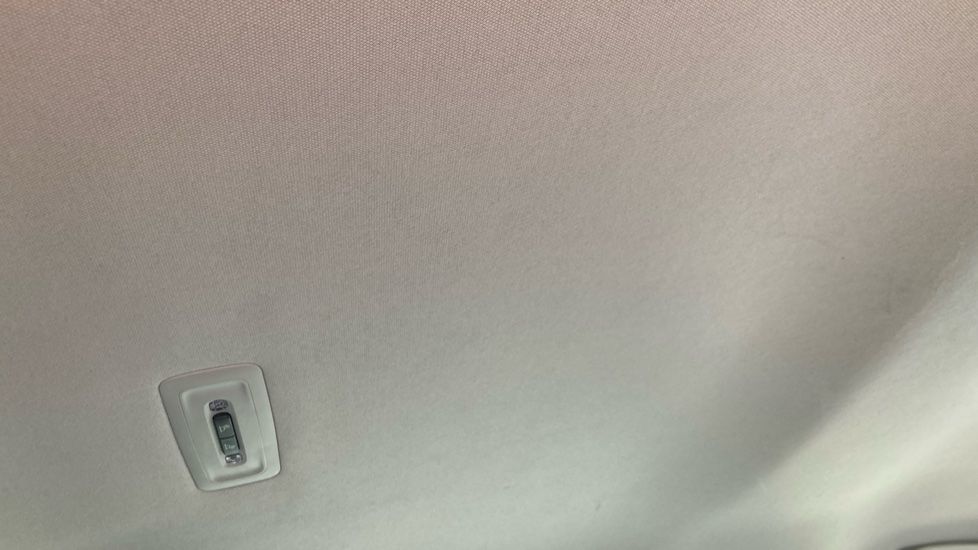 Toyota Prius 2.0 PHEV Design 5dr CVT Hatchback - Image 19