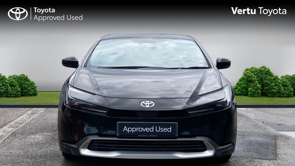 Toyota Prius 2.0 PHEV Design 5dr CVT Hatchback - Image 22