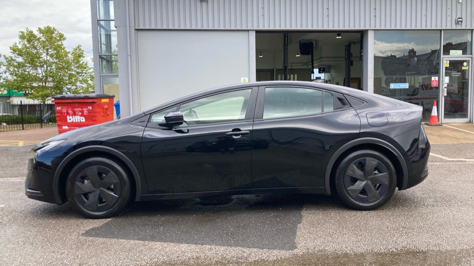 Toyota Prius 2.0 PHEV Design 5dr CVT Hatchback - Image 24