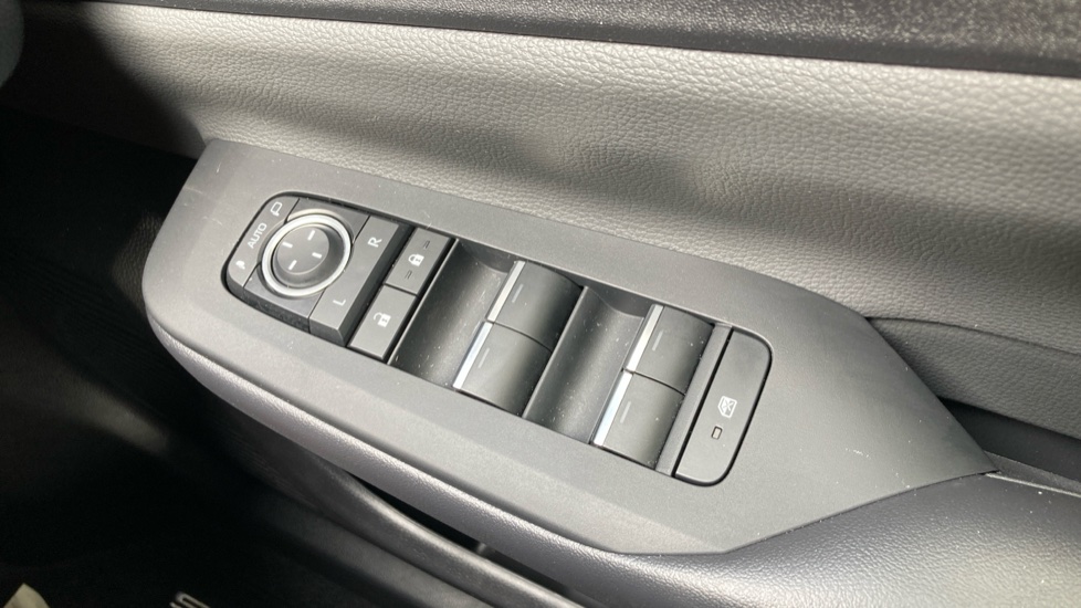 Toyota Prius 2.0 PHEV Design 5dr CVT Hatchback - Image 30