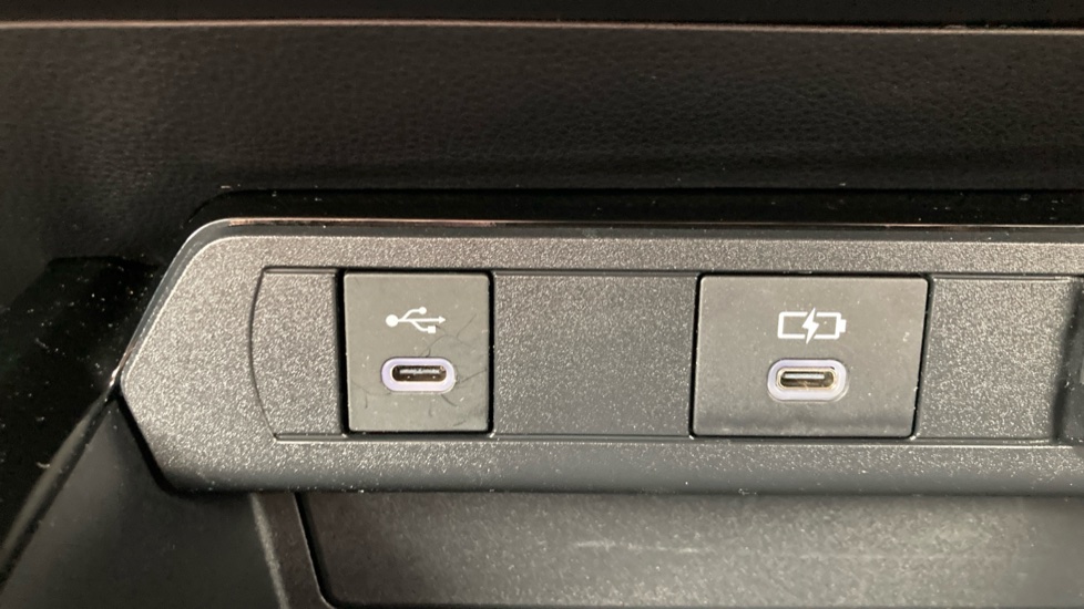 Toyota Prius 2.0 PHEV Design 5dr CVT Hatchback - Image 34