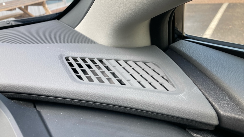 Toyota Prius 2.0 PHEV Design 5dr CVT Hatchback - Image 36