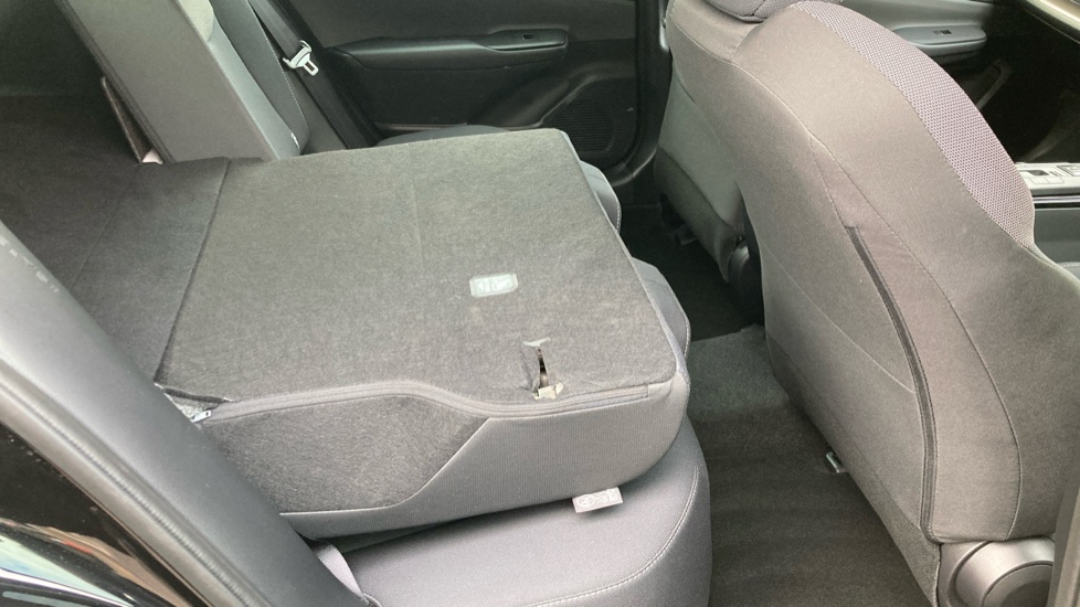 Toyota Prius 2.0 PHEV Design 5dr CVT Hatchback - Image 18