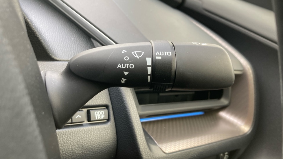 Toyota Prius 2.0 PHEV Design 5dr CVT Hatchback - Image 32