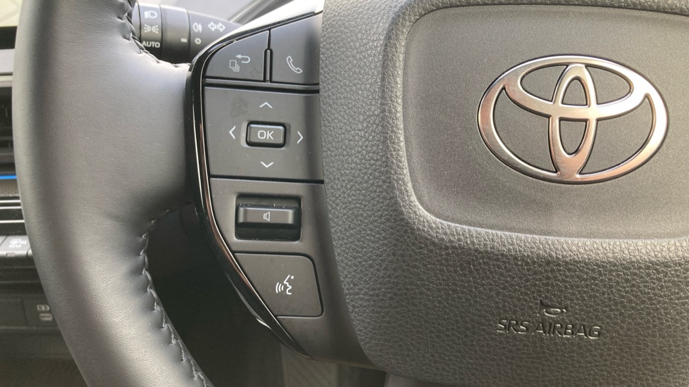 Toyota Prius 2.0 PHEV Design 5dr CVT Hatchback - Image 37