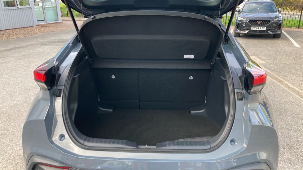 Toyota C-HR 1.8 Hybrid Icon 5dr CVT Hybrid Hatchback - Image 13