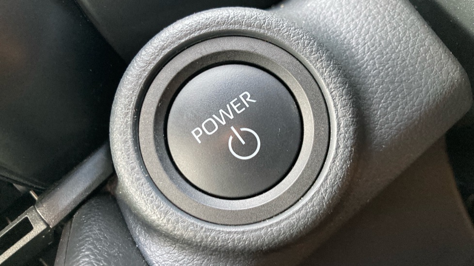 Toyota C-HR 1.8 Hybrid Icon 5dr CVT Hybrid Hatchback - Image 16