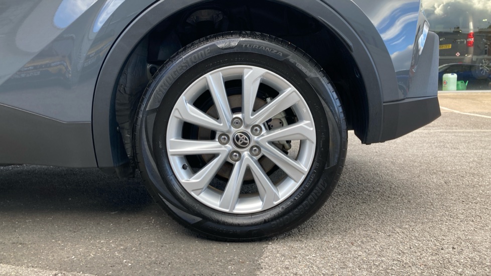 Toyota C-HR 1.8 Hybrid Icon 5dr CVT Hybrid Hatchback - Image 25