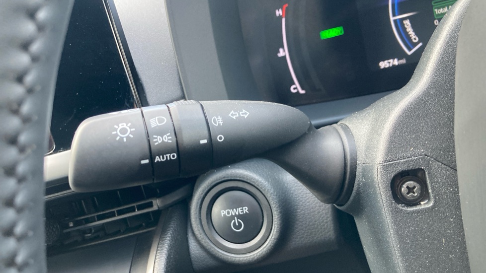 Toyota C-HR 1.8 Hybrid Icon 5dr CVT Hybrid Hatchback - Image 33