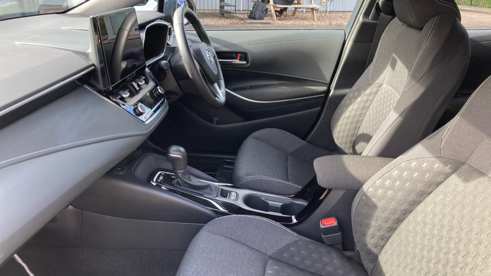 Toyota Corolla 1.8 Hybrid Icon 5dr CVT Hybrid Hatchback - Image 5