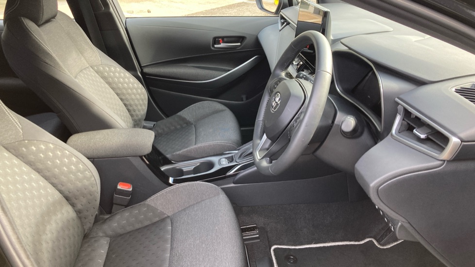 Toyota Corolla 1.8 Hybrid Icon 5dr CVT Hybrid Hatchback - Image 12