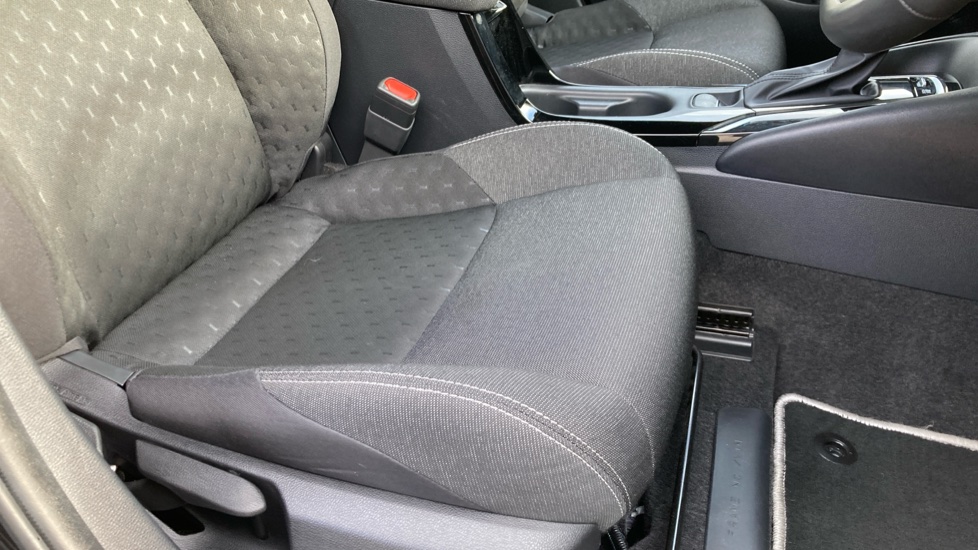 Toyota Corolla 1.8 Hybrid Icon 5dr CVT Hybrid Hatchback - Image 17
