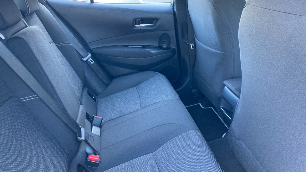 Toyota Corolla 1.8 Hybrid Icon 5dr CVT Hybrid Hatchback - Image 8