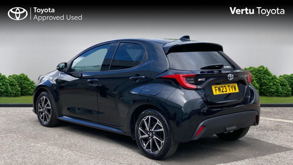 Toyota Yaris 1.5 Hybrid Design 5dr CVT Hybrid Hatchback - Image 4