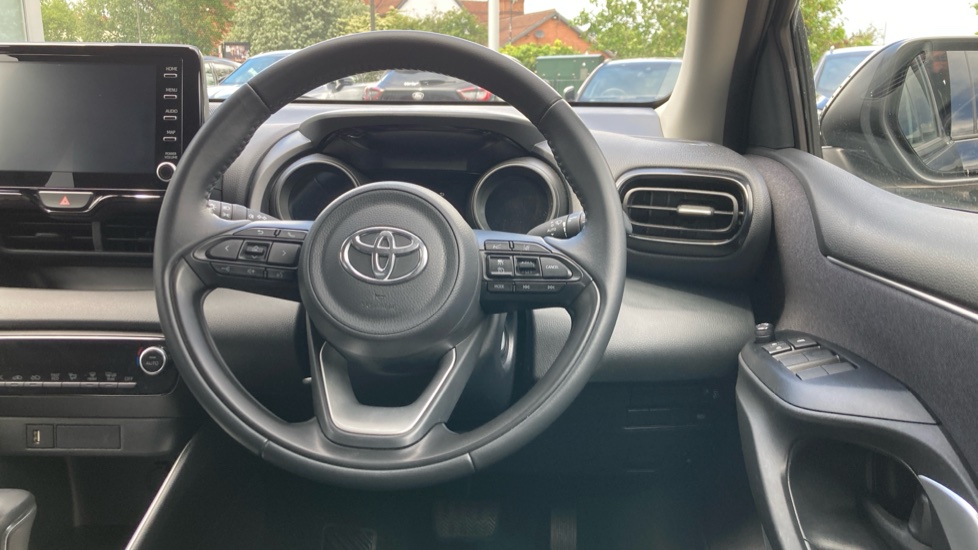 Toyota Yaris 1.5 Hybrid Design 5dr CVT Hybrid Hatchback - Image 10