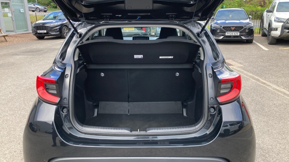 Toyota Yaris 1.5 Hybrid Design 5dr CVT Hybrid Hatchback - Image 13