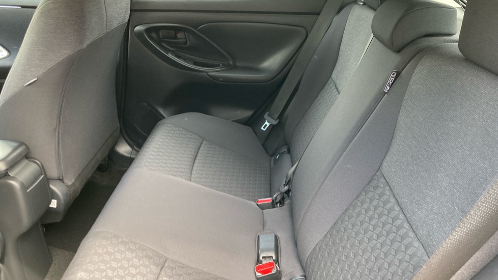 Toyota Yaris 1.5 Hybrid Design 5dr CVT Hybrid Hatchback - Image 15