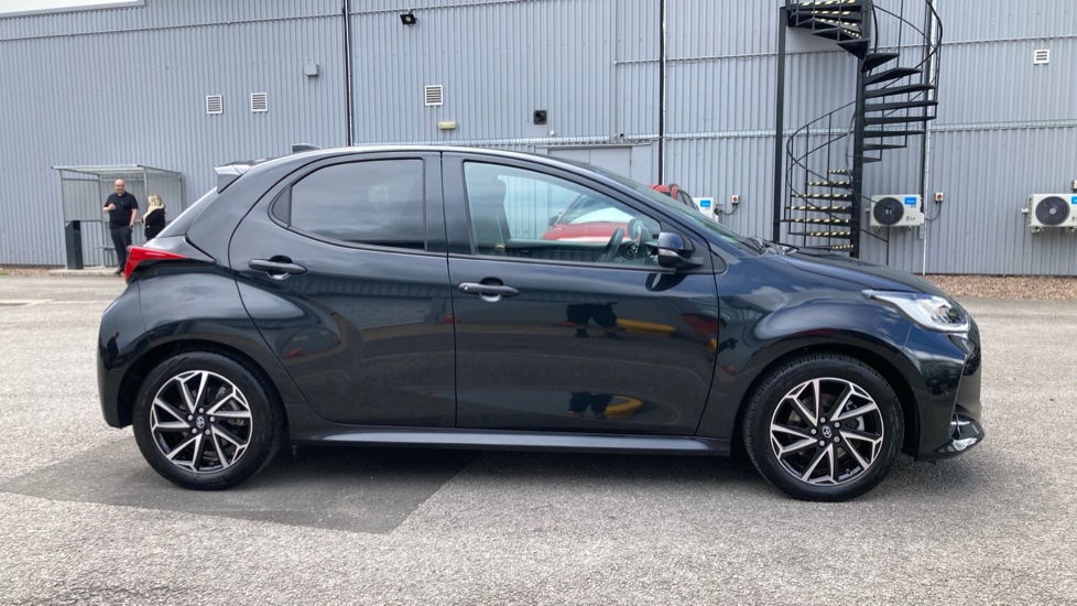 Toyota Yaris 1.5 Hybrid Design 5dr CVT Hybrid Hatchback - Image 23