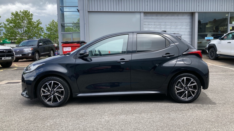 Toyota Yaris 1.5 Hybrid Design 5dr CVT Hybrid Hatchback - Image 24