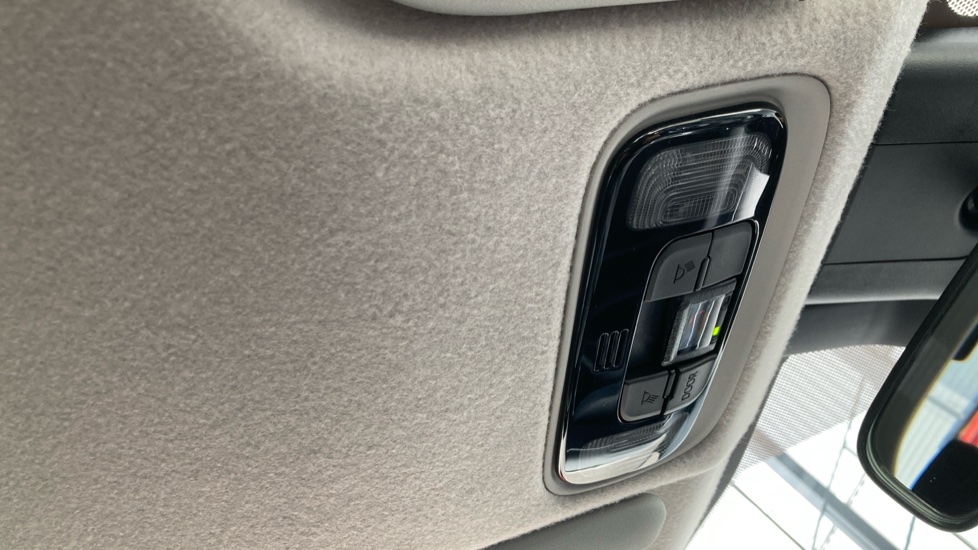 Toyota Yaris 1.5 Hybrid Design 5dr CVT Hybrid Hatchback - Image 39