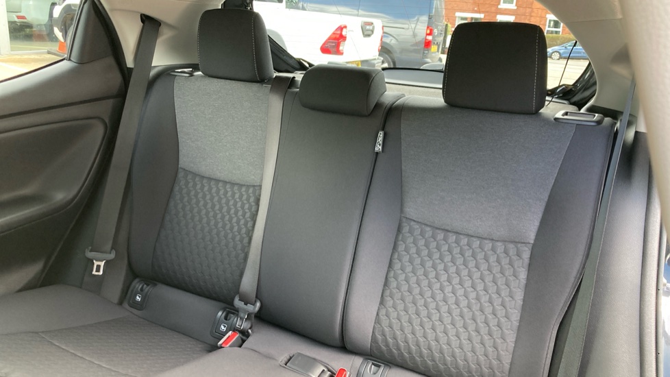 Toyota Yaris 1.5 Hybrid Design 5dr CVT Hybrid Hatchback - Image 40