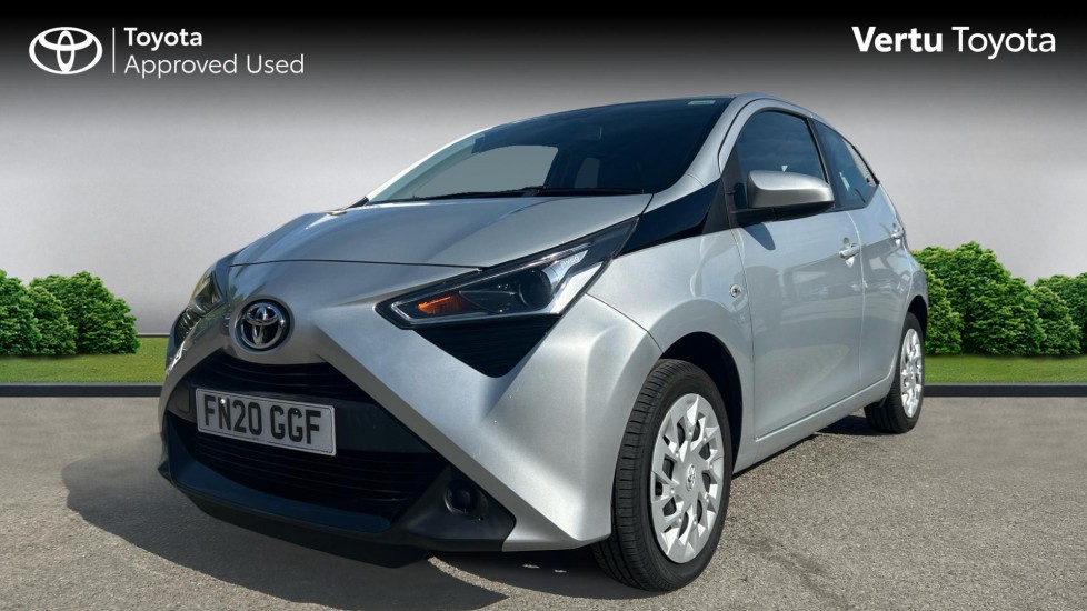 Toyota Aygo 1.0 VVT-i X-Play 5dr Petrol Hatchback - Image 3