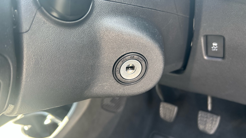 Toyota Aygo 1.0 VVT-i X-Play 5dr Petrol Hatchback - Image 16