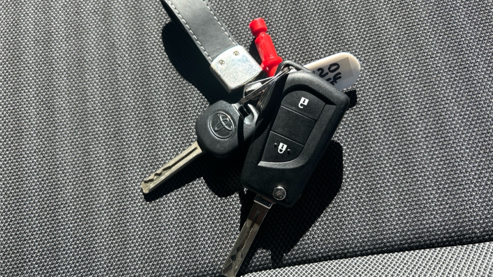 Toyota Aygo 1.0 VVT-i X-Play 5dr Petrol Hatchback - Image 28