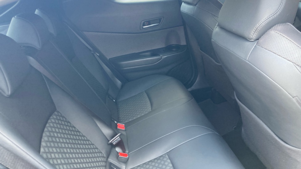 Toyota C-HR 1.8 Hybrid Excel 5dr CVT Hybrid Hatchback - Image 8