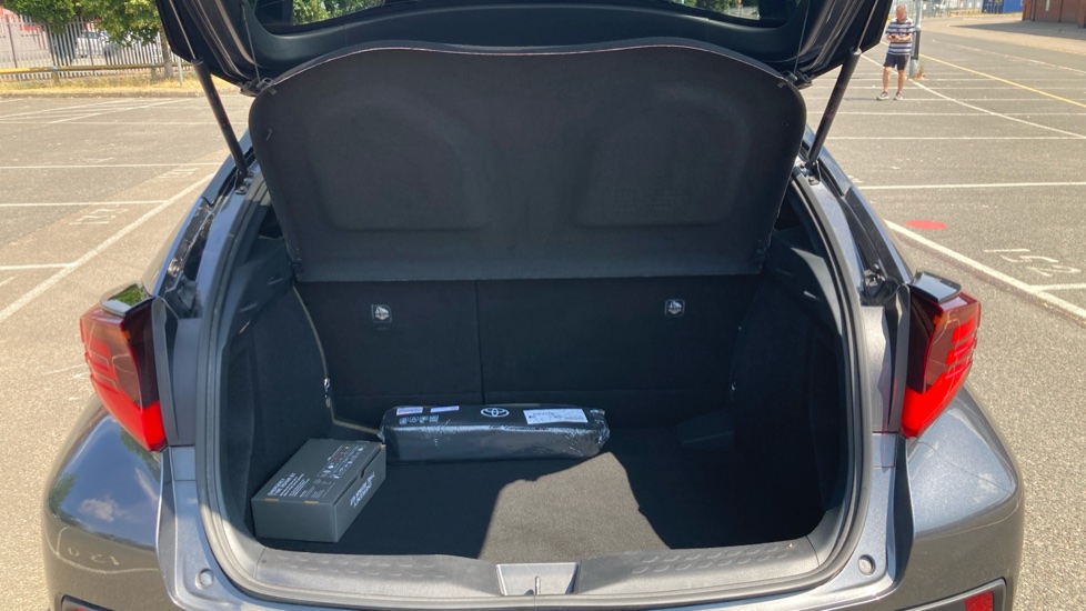 Toyota C-HR 1.8 Hybrid Excel 5dr CVT Hybrid Hatchback - Image 13