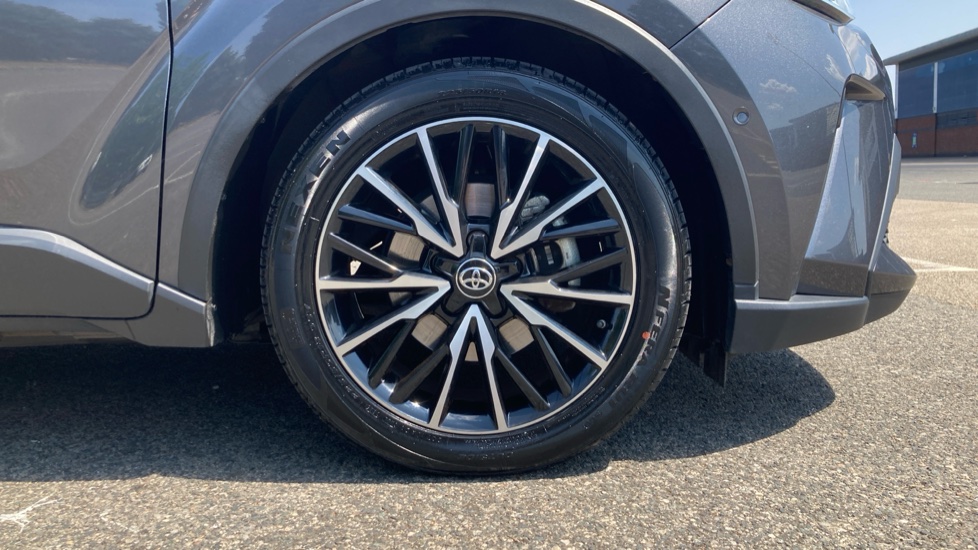 Toyota C-HR 1.8 Hybrid Excel 5dr CVT Hybrid Hatchback - Image 25