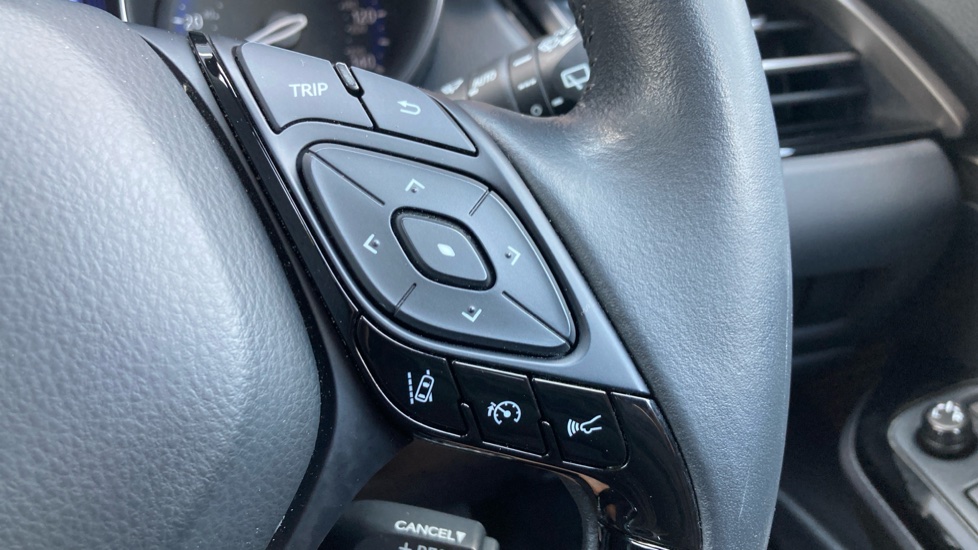Toyota C-HR 1.8 Hybrid Excel 5dr CVT Hybrid Hatchback - Image 32